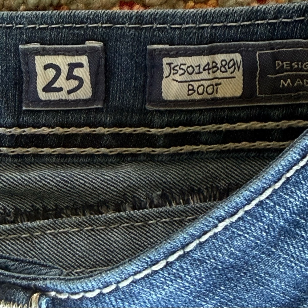 Miss Me Rhinestone Flap Pocket Embroidered Bootcut Jeans - Picture 6 of 12